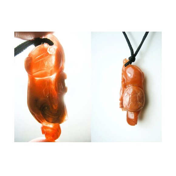 Crystal Quartz Pendant Necklace Hand Carved Chinese Lucky Symbol Vintage Jewelry - Picture 4 of 8